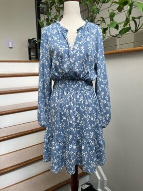 Steve Madden floral dress in a size S, Blue Floral Smocked-Waist Long-Sleeve